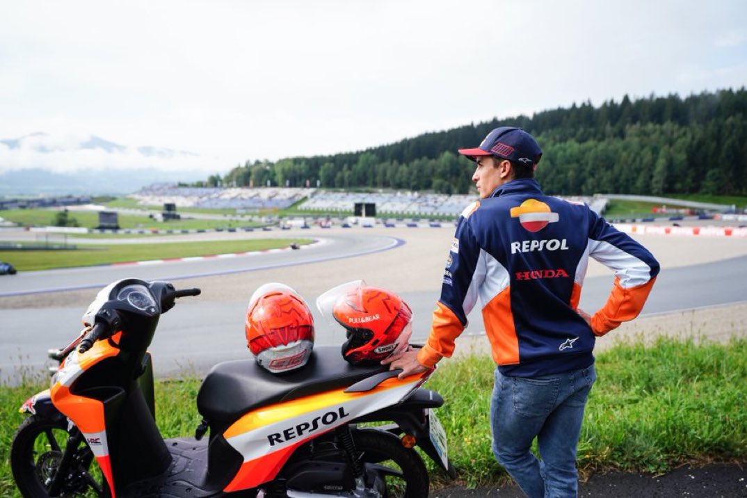 jdpmad's tweet photo. “Los que ahora sufren conmigo son los que se van a divertir cuando volvamos”
(Marc Márquez a Izaskun Ruiz en el Carpool de Dazn)

Ya estamos más cerca de divertirnos de nuevo 🍀💪🏻 https://t.co/efEVyzXnZi