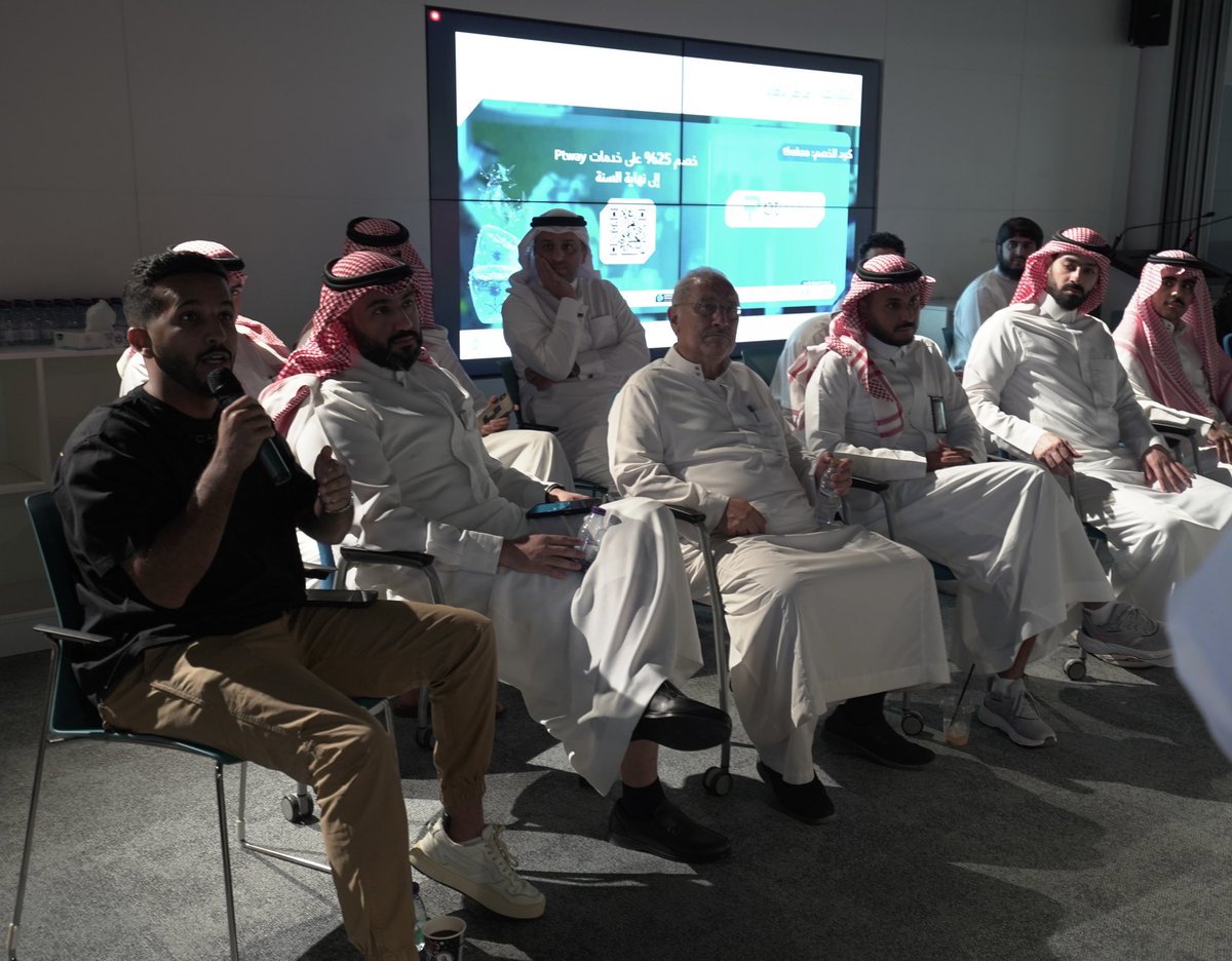 نشارككم مقتطفات مباشرة من فعالية قهوة ذكاء لهذا الشهر ☕

#مركز_ذكاء