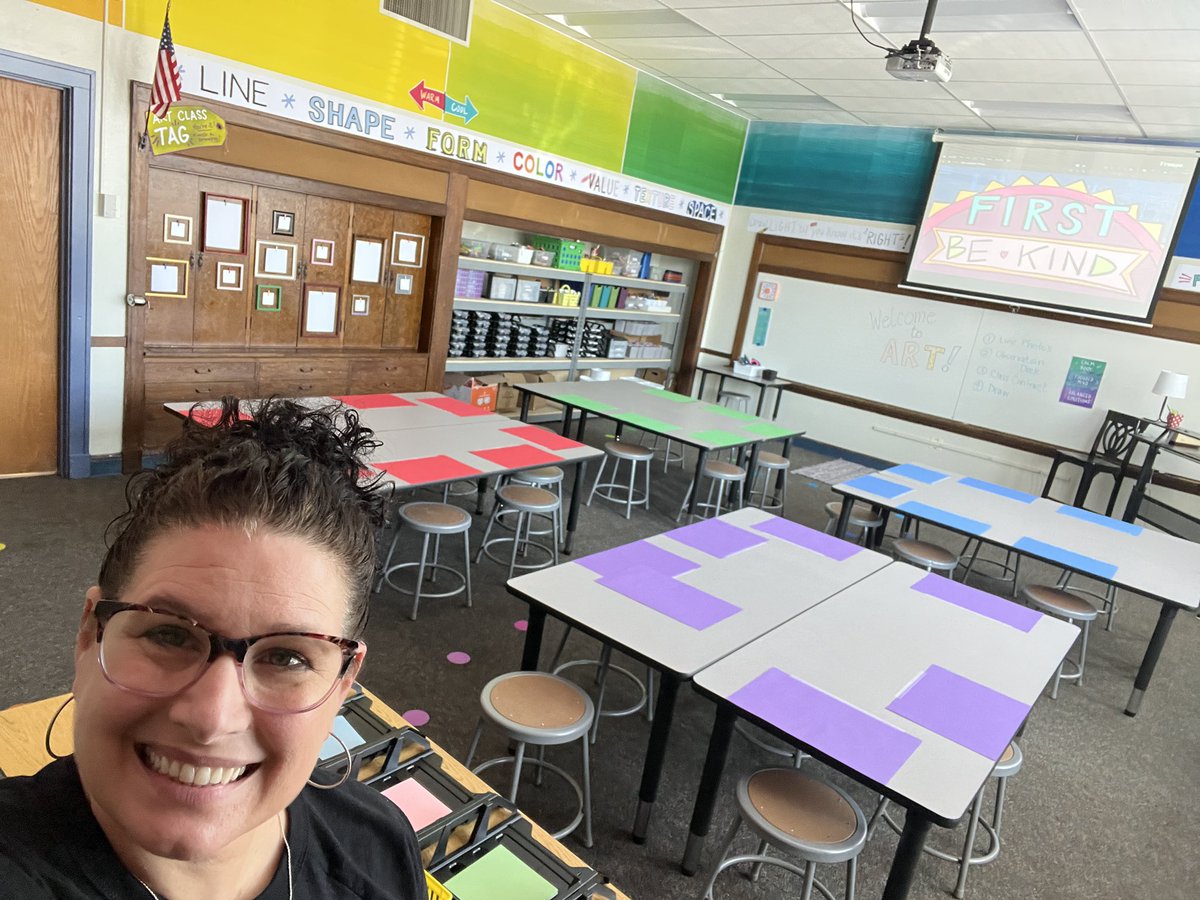 Stoked to have a classroom (instead of the cafeteria) this year!! Thanks <a href="/LPSFineArts/">LPS Fine Arts</a> &amp; <a href="/AJ_Wright75/">Andrew J Wright</a>!! Let’s do this well!! ##LPSFirstDay22 <a href="/LPSFranklinElem/">Franklin Elementary</a> #FirstBeKind
