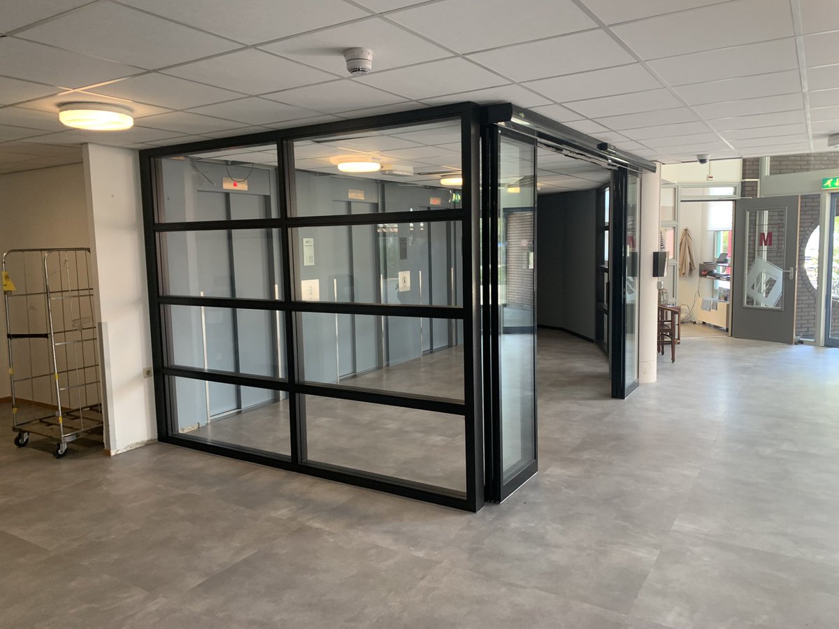 Onder de noemer #PuntenburgVergroent maakt <a href="/deAlliantie/">de Alliantie</a> haar wooncomplex in #Soesterkwartier duurzamer, aantrekkelijker én meer van de buurt. Vandaag een korte rondleiding met de eerste zichtbare resultaten! #vernieuwing #wijkperspectief