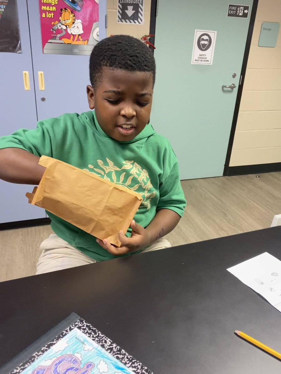 CrisFord23's tweet photo. Identifying, and describing states of matter! These 3rd grade pandas are very funny when it comes to mystery matter! #WPEscience @HumbleISD_WPE @Humble_Science @HumbleISD https://t.co/ixxh9s4mxL