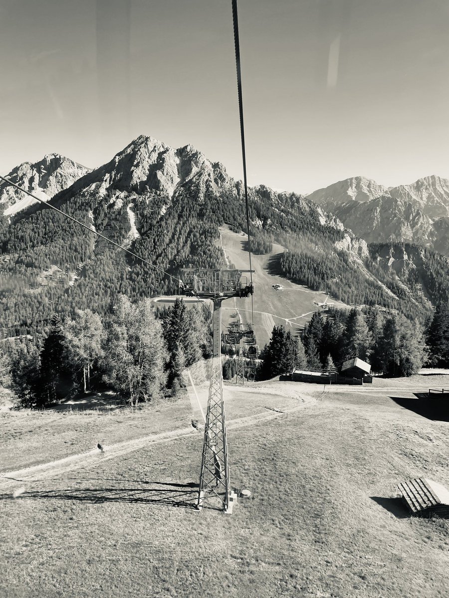 CRDecay's tweet photo. Pace dei sensi dopo 4 anni… e voi dove siete stati quest’anno? 
.
#vacanze #montagna https://t.co/GZUchmq1DX