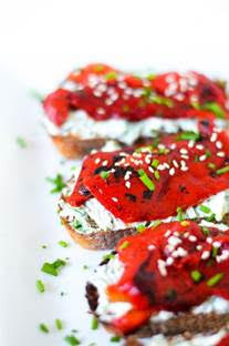 Happening soon! At 12 Noon PST
Luci of <a href="/lucismorsels/">lucismorsels</a> presenting Spring &amp; Summer–Season Recipe Collection
&amp; demonstrating 2 easy #summertime recipes highlighting vegetables' natural flavors.
#LMinthekitchen #summerfood
<a href="/MelissasProduce/">Melissa's Produce</a>