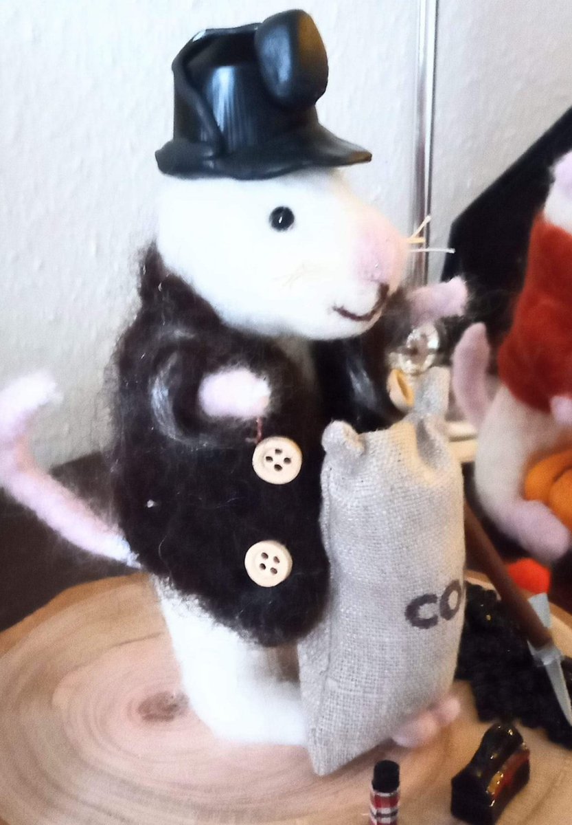 treasuredsome's tweet photo. Good evening #womaninbizhour hope everyone has had a lovely day.  I am nearly finished this Miner Mouse, just love how he's come together.  He has his pick axe, bag of coal, oh and not forgetting his snap (lunch box and flask). https://t.co/7EDdx7jvvq