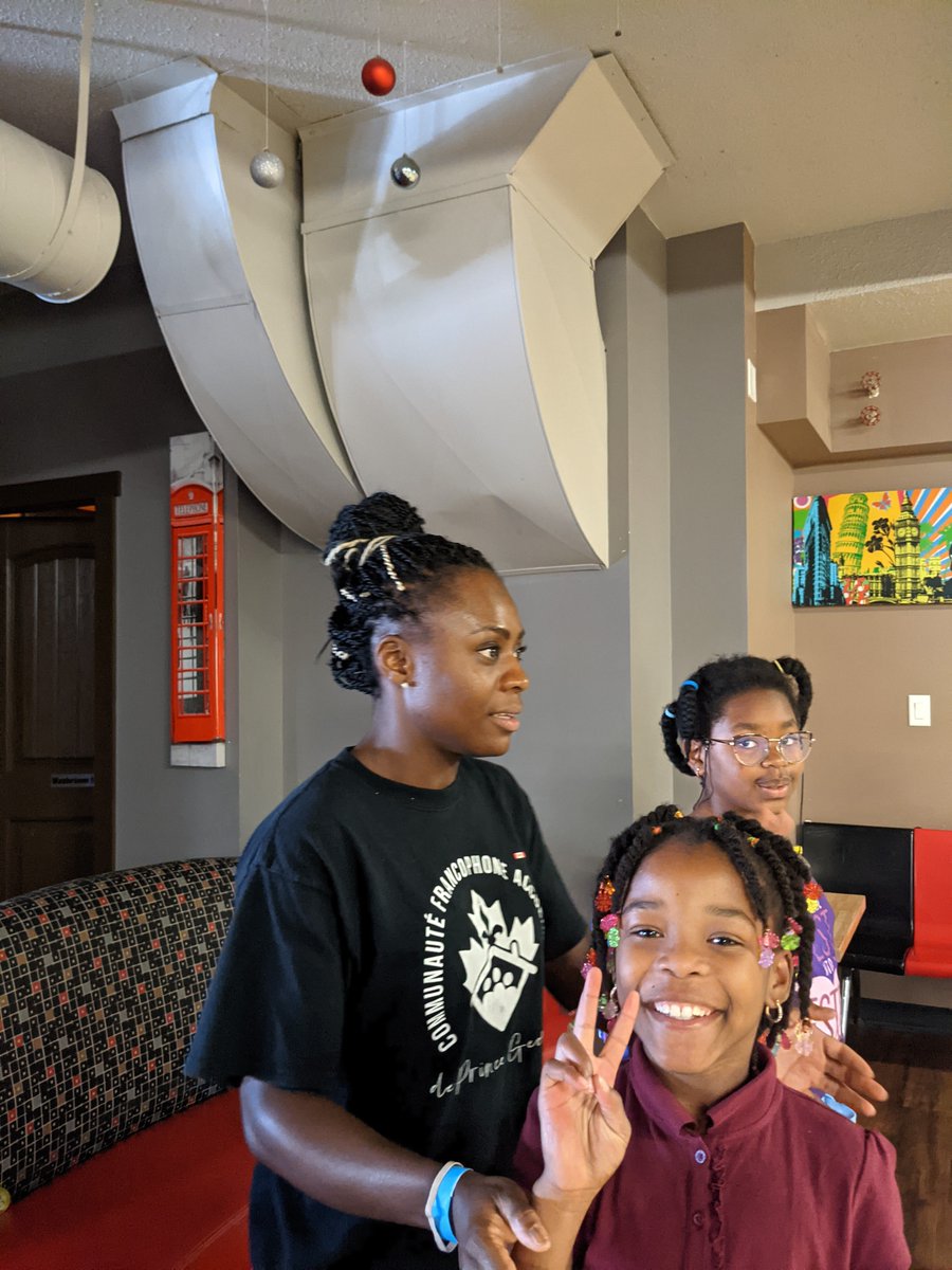 Quelques clichés de notre soirée Bowling ! 🎳

Merci à tous les participants, beaucoup de bonne humeur était au rendez-vous🤩🤩
Nous espérons vous revoir tous prochainement à nos prochaines activités !

📌 Visitez notre site bienvenueàprincegeorge.ca. 
À bientôt👋