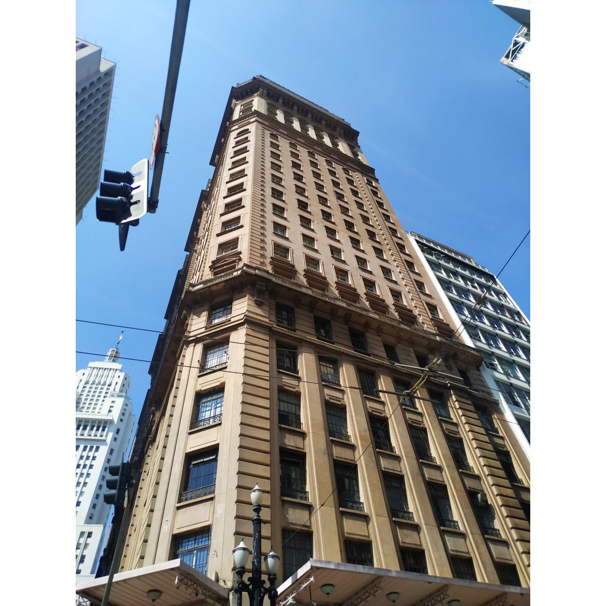 mazzocoheitor's tweet photo. #edificiomartinelli https://t.co/xvDZcfu5Zr