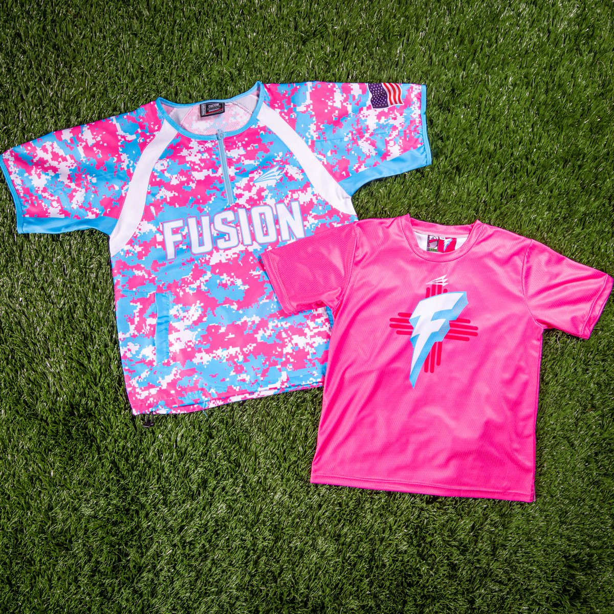 CustomSoftball's tweet photo. The possibilities are unlimited with fully custom #Triton jerseys and apparel. Find out more and get started today. https://t.co/t276ZYv8yj
👥 New Mexico Fusion
#teamtriton #customsoftballjerseys #softballjerseys #softballuniforms https://t.co/tnbUPKQKVF