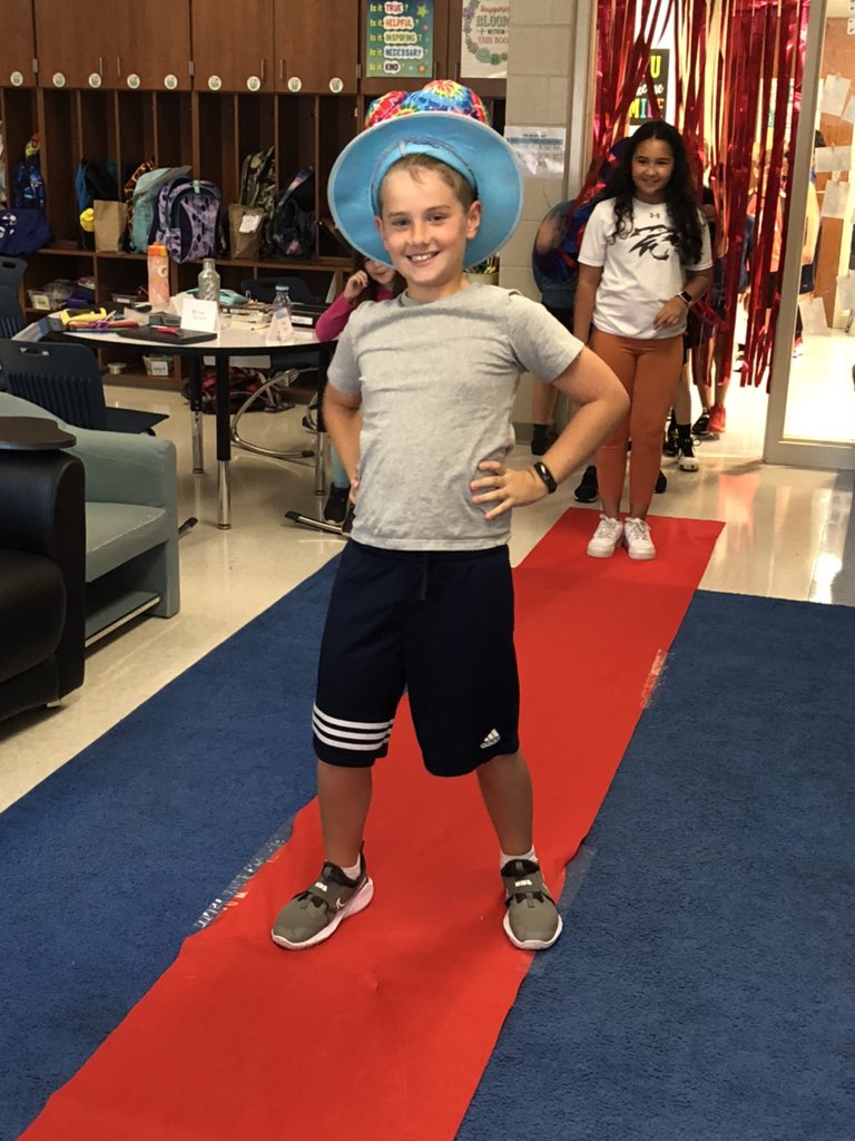 ms_aklamo's tweet photo. Our great reading celebration… one of my favorite days of the year! Mrs. Lagemann’s homeroom rocked the red carpet. @WilsonElem #WeAreFHSD https://t.co/Eof87x85vR