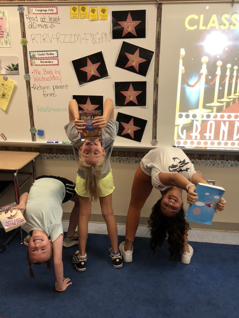 ms_aklamo's tweet photo. Our great reading celebration… one of my favorite days of the year! Mrs. Lagemann’s homeroom rocked the red carpet. @WilsonElem #WeAreFHSD https://t.co/Eof87x85vR