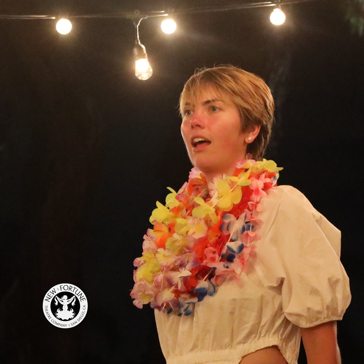 NewFortuneTC's tweet photo. Only 3 more performances of As You Like It! Fri-Sun @7pm in Point Loma. https://t.co/h5OmVEKyPH is your source for tix and info. Don't miss out! Leigh Akin (Audrey) pictured #alltheworldsastage #asyoulikeit #pointloma #sandiegotheatre #shakespeare https://t.co/KiF670m9b0