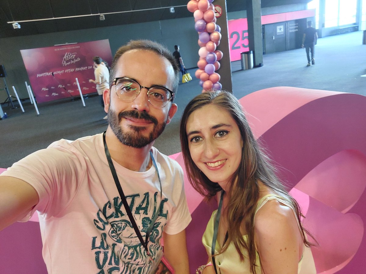 AlbertoCR_'s tweet photo. ¡En la #AfterFanParty a disfrutar de #AfterAmorInfinito y a volver a ver a Hero Fiennes Tiffin con @Marta28Arranz! https://t.co/p18JawIywT