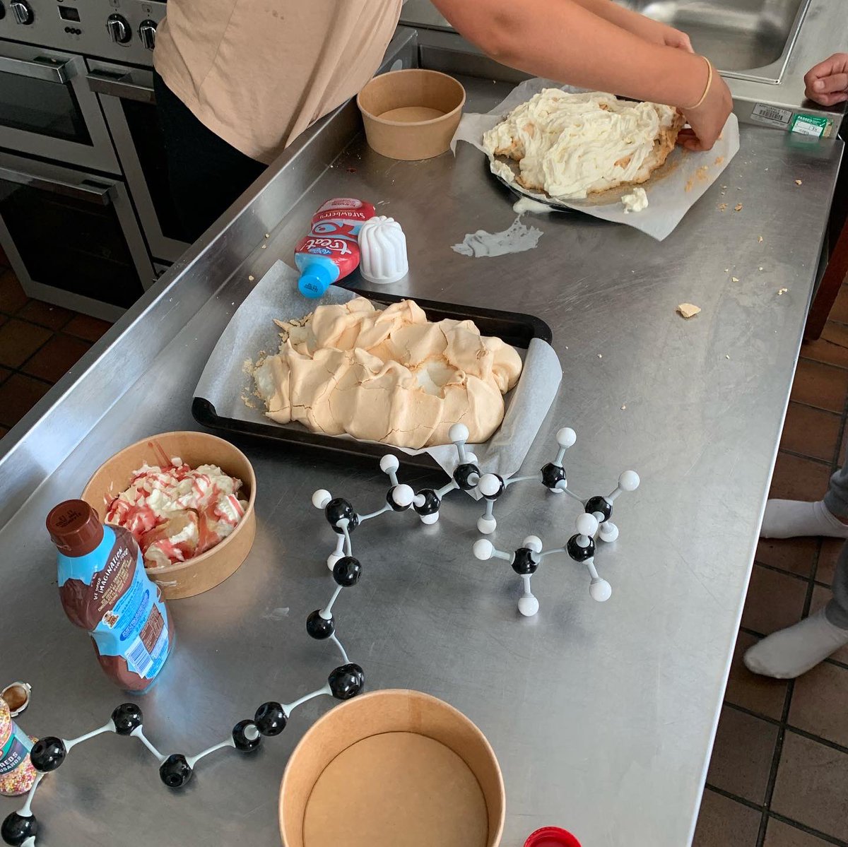 Oxford_IF's tweet photo. 🗞 Great seeing positive news 👀 @TheOxfordMail #today making a sky dance sculpture and meringues with liquid nitrogen ice cream to explore chemistry of cooking. 

@SiemensHealth 
@leyscdiyouth @ukaeaofficial @thedronerules @roysocchem 

🚨Festival programme coming 🔜 https://t.co/kHqF4qwJoQ