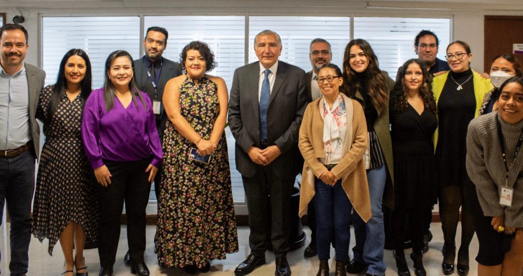 CEAVmex's tweet photo. 📌La @CEAVmex agradece la visita de trabajo del secretario de Gobernación (@adan_augusto) y de las legisladoras de la Cámara de Diputadas y Diputados 
(@Mx_Diputados), quienes realizaron un recorrido por las instalaciones de la Comisión y su Centro de Atención Integral (CAI). https://t.co/NM4TQu84BR