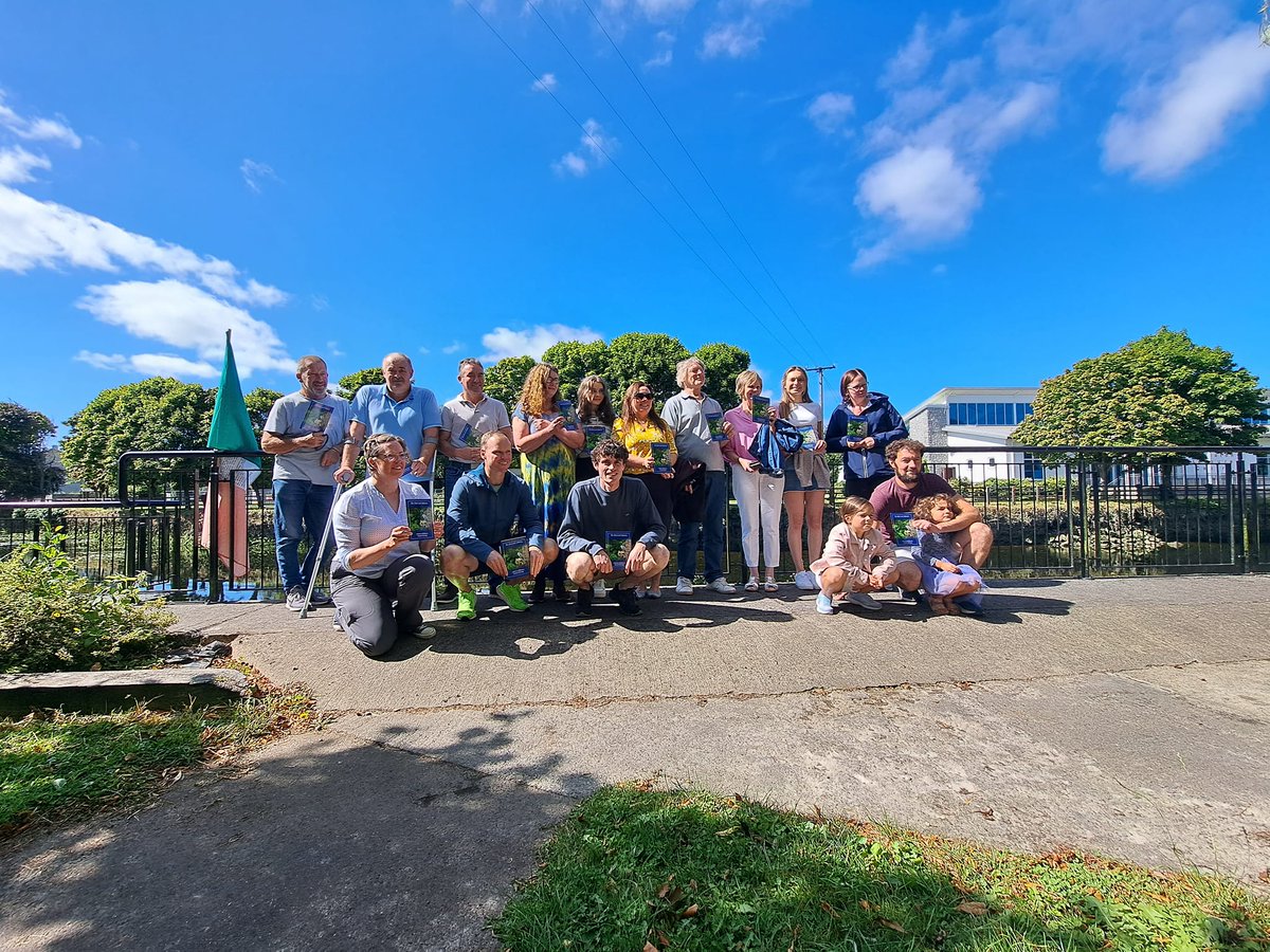 Launching our booklet, 'The Deel and Askeaton', on the banks of the estuary last Sunday for #waterheritageday 
The community workshops held during #HeritageWeek2022 were a tremendous success with a huge amount of collective knowledge and enthusiasm!

📷Mike McCarthy