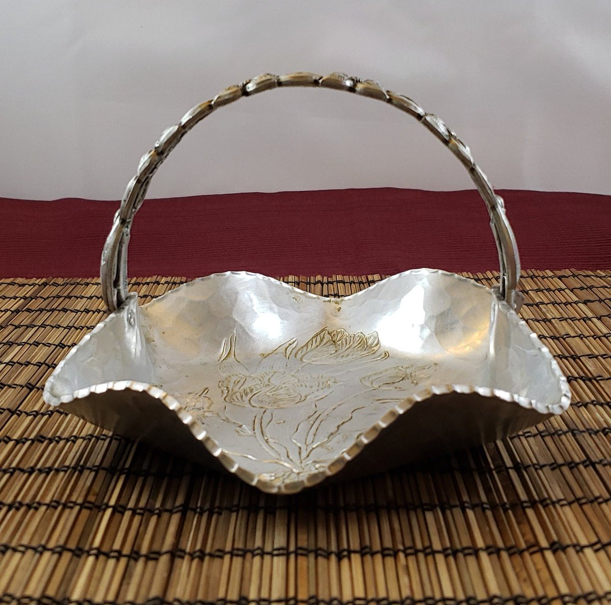 atticesoterica's tweet photo. Vintage Hand Wrought, Created By Rodney Kent (429) Aluminum Display Dish/Trinket Bowl With Flower Handle, Tulip Floral Motif Center, Wavy https://t.co/ln57kS28ua #Vintage #antique #Etsy #AtticEsoterica #HammeredTexture https://t.co/7RmdcnuT52