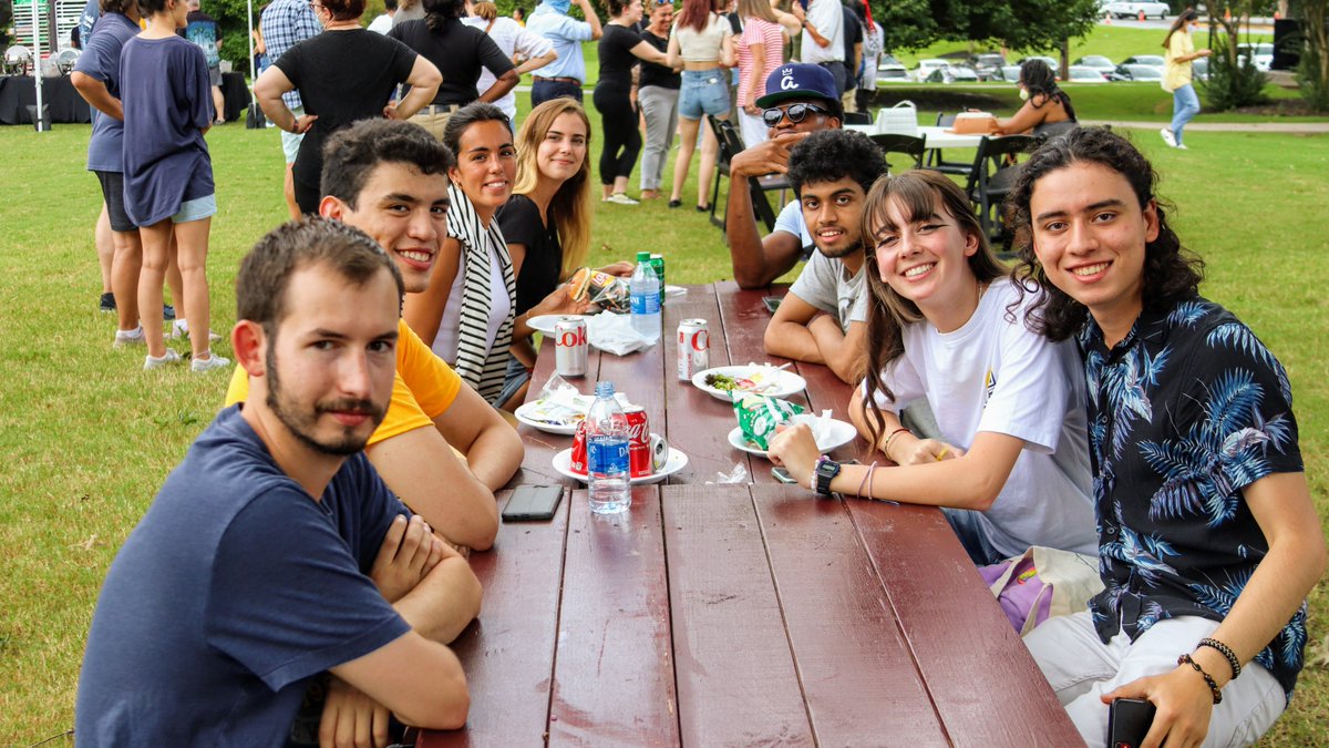 OglethorpeUniv's tweet photo. Class of 2026 -- #OUWelcomeWeekend is here! Visit https://t.co/IBt3uHrBBY for the full schedule of this weekend's events. See you Friday, Petrels! https://t.co/ziEDVgr2pj