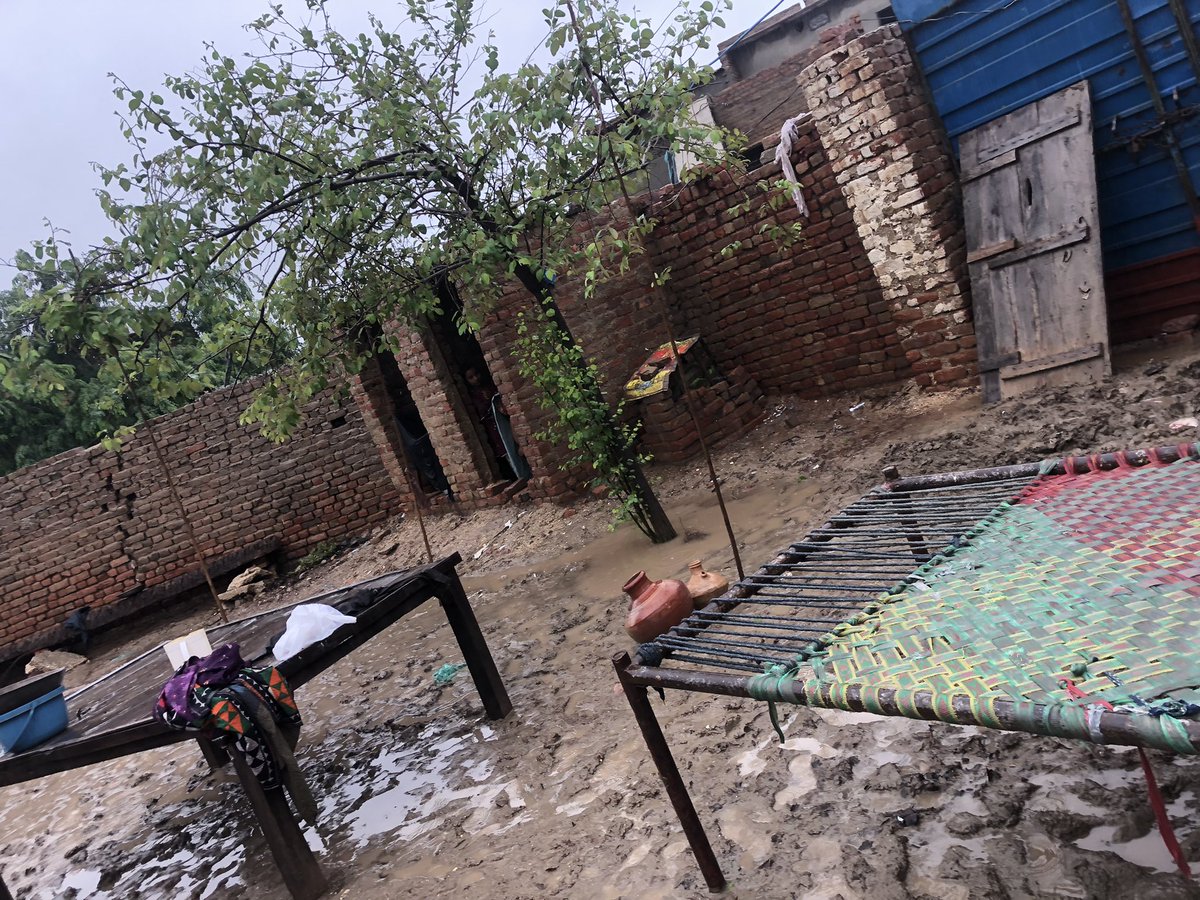 Sangrisaeed's tweet photo. Where is our CM Sindh ?
We are dying due to long rains flood. 
#SindhDisasterReliefCampaign 

People of Kingri Khairpur https://t.co/5OEGYSAa1B