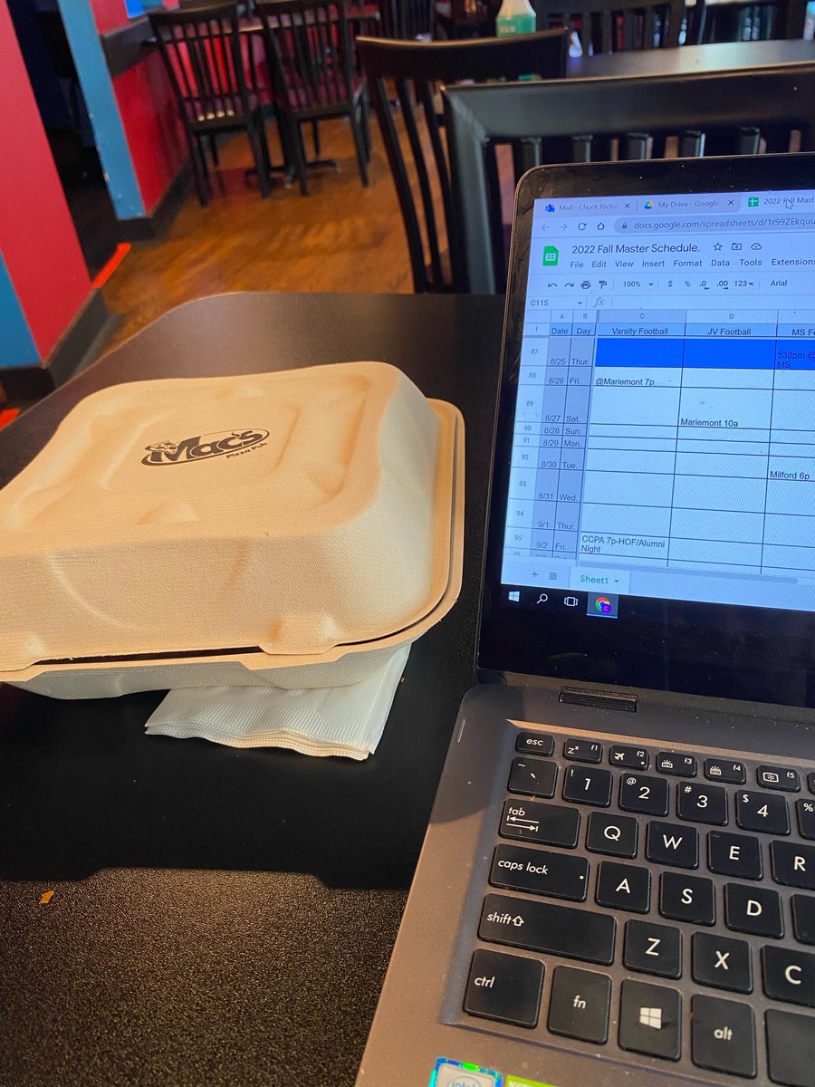 Thanks to my guy Tom Nerl for coming through for me in a big way today! 

When in Mariemont, my go to is ALWAYS Mac’s! 
Made me think of my days in the CMAC! AD Hardin hosted our meetings here. 

As you can see the office is mobile. Thank God for the hotspot!

#TheNorwoodGrind