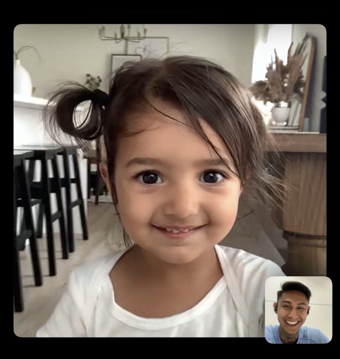 joannapcharles's tweet photo. My niece’s friendship with my boyfriend is my fav thing in the world 🤍🥺 https://t.co/cQSnMqzyFI