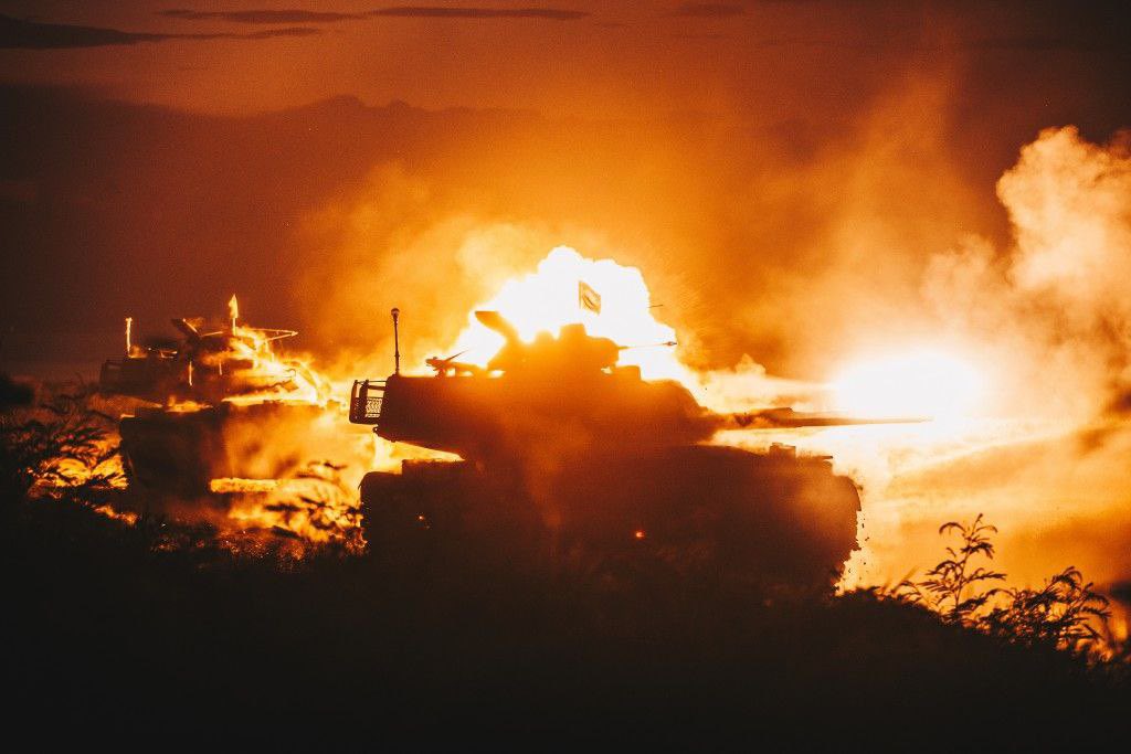 #Taiwan Armed Forces Conducted Live Fire Ex in Penghu County on August 24

Goal is to check the readiness of the personnel of the formations for the defense of the island.

Tanks M60A3, 105 and 155 mm howitzers, 120 mm mortars and machine guns were involved. #TaiwanStraitsCrisis