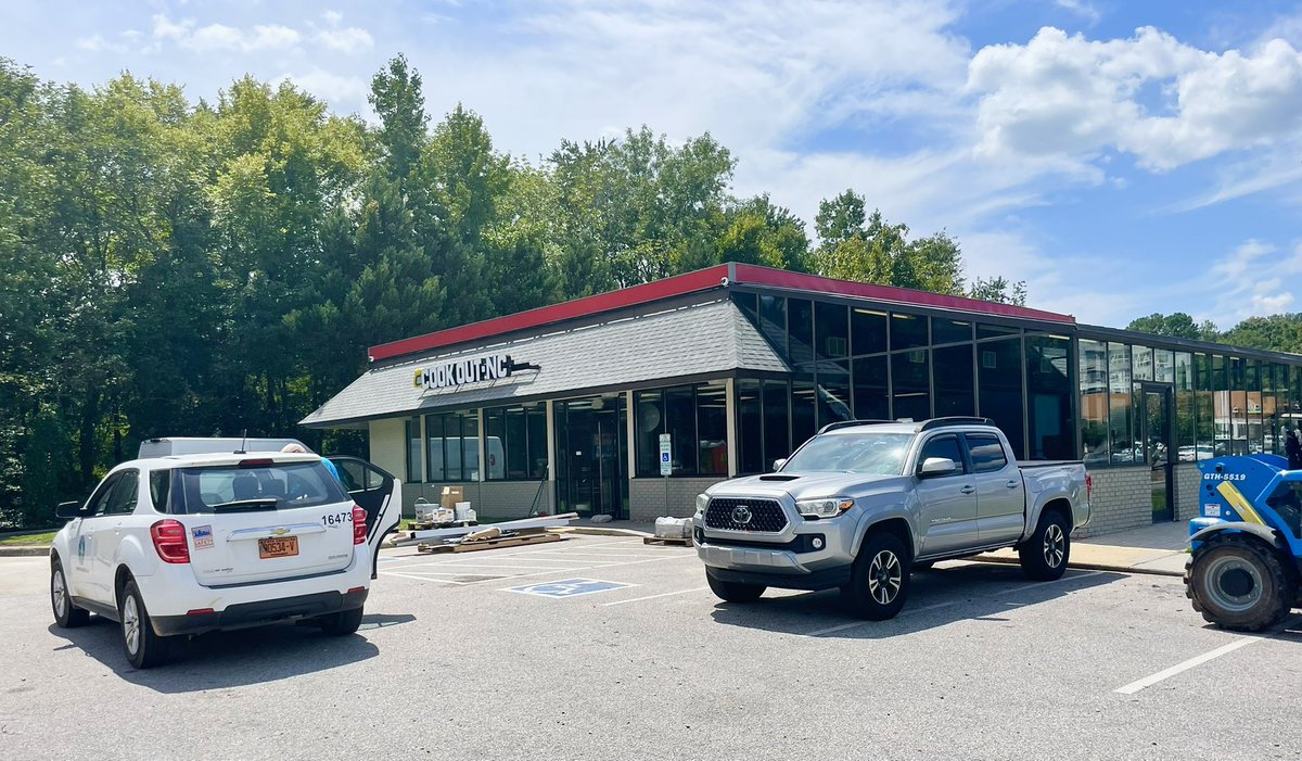 RossMartinNC's tweet image. The new Chapel Hill Cook Out on the corner of S. Elliott &amp;amp; Fordham is hoping to open as soon as next week, according to a regional manager and operator I spoke with today. A lot of constriction going on right now, and they are hiring staff.