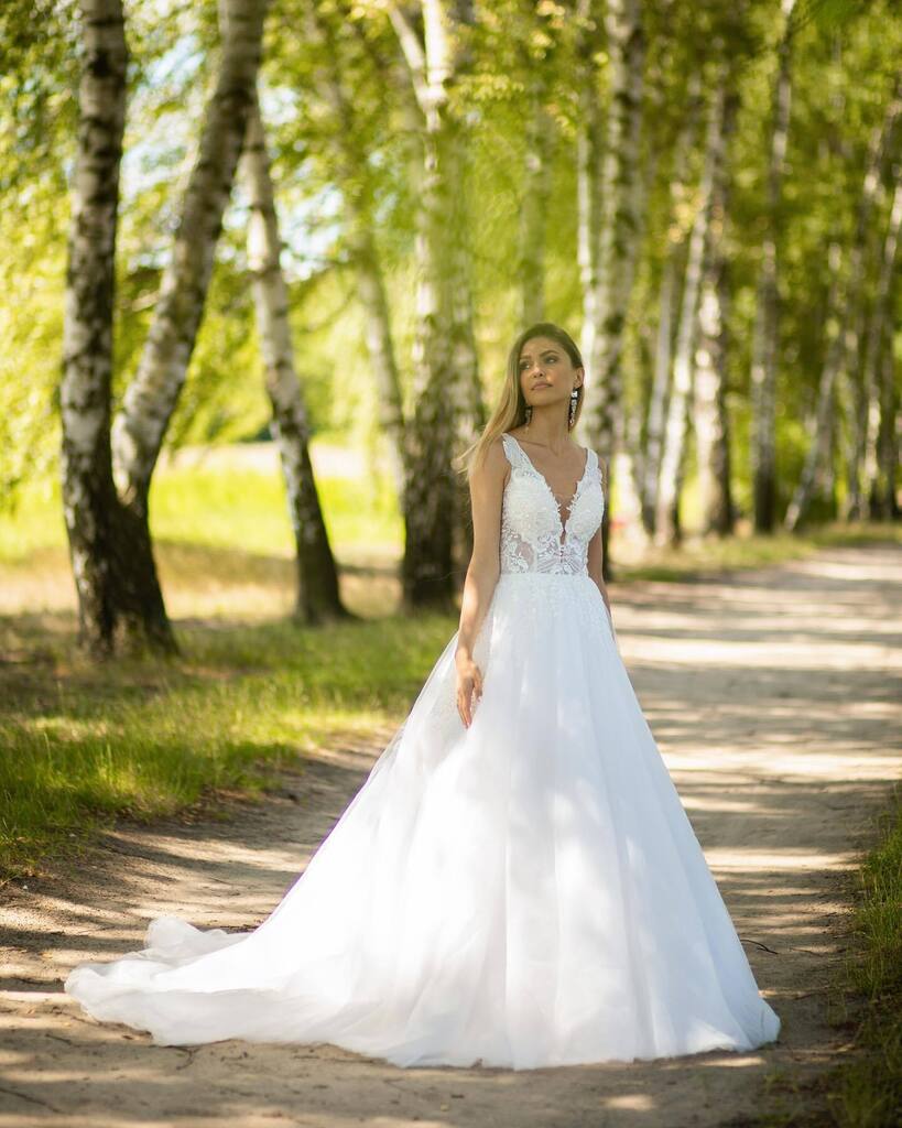 RelevanceBridal's tweet photo. #sukniaslubna #sukniaślubna #slub #slubneinspiracje #slubnaglowie #weddingdress #wedding #weddingideas #weddingday #producentsukienslubnych #relevancebridal #weddingproduction #weddingdresses https://t.co/ku9MFNwxce https://t.co/Xi0pNqGCBj
