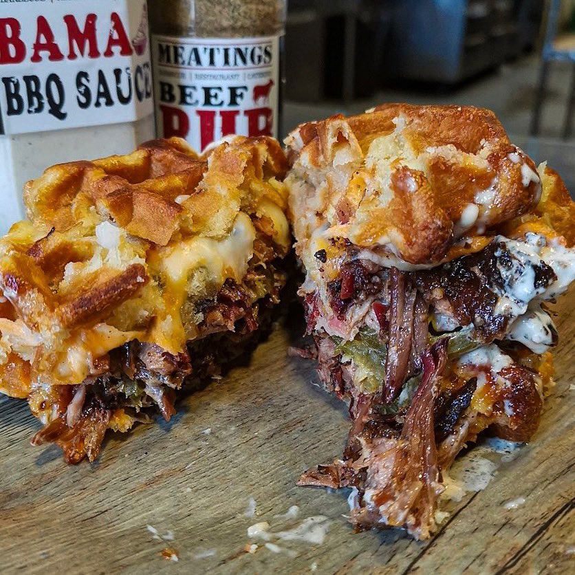 We’re celebrating National Waffle Day with our Bama Brisket Waffle! 🧇 Get one while you can 🏃‍♂️ meatings.ca/product/bama-b…