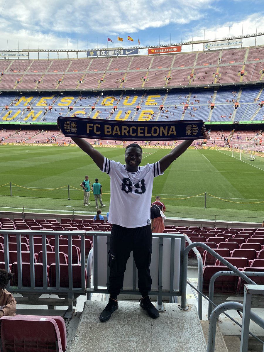 im_Kappachino's tweet photo. Live from Spotify Camp Nou

Barcelona vs Manchester City 📌 

Cc: @IbkSports @O_basslet https://t.co/aJPZEOKhQc