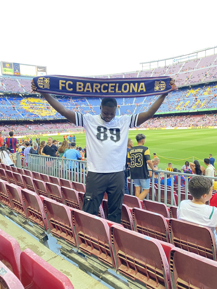 im_Kappachino's tweet photo. Live from Spotify Camp Nou

Barcelona vs Manchester City 📌 

Cc: @IbkSports @O_basslet https://t.co/aJPZEOKhQc