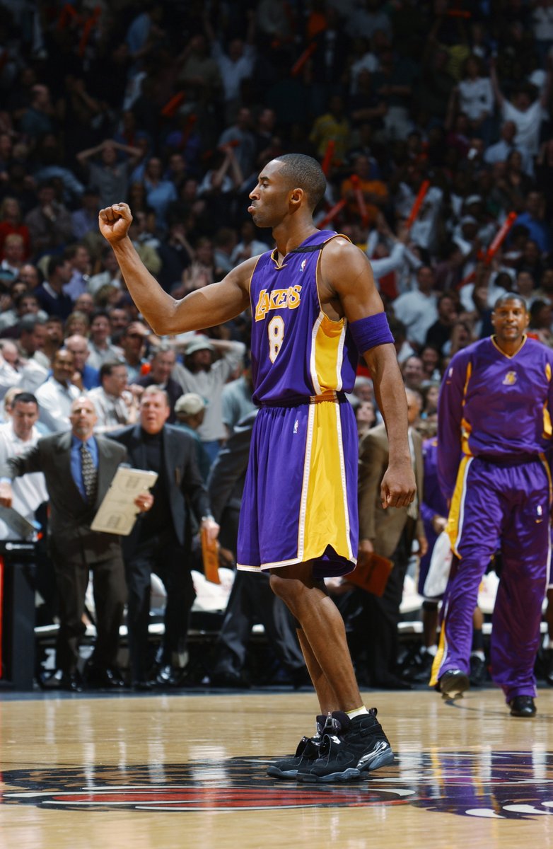 memgrizz's tweet photo. 8/24 💜💛

#MambaDay https://t.co/c9guILMBBn