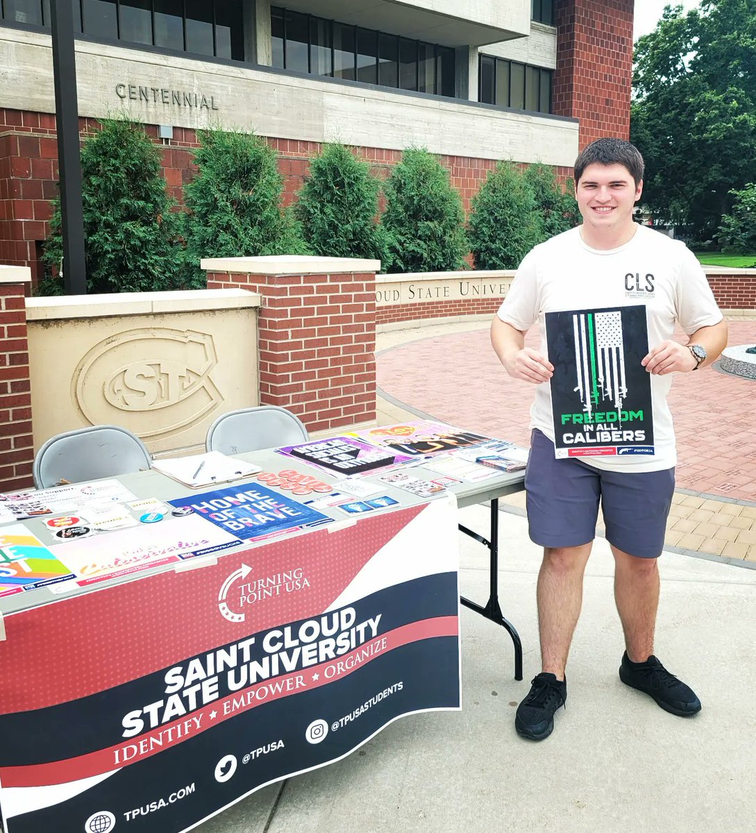 tanna_hanson's tweet photo. Scottie is a #cuteservative & she had a great time tabling with the amazing @tpusastcloud today!
#bigdogsnotbiggov #biggovsucks #tpusa #USA #America #newfie #scsu https://t.co/5w4eQYix4r
