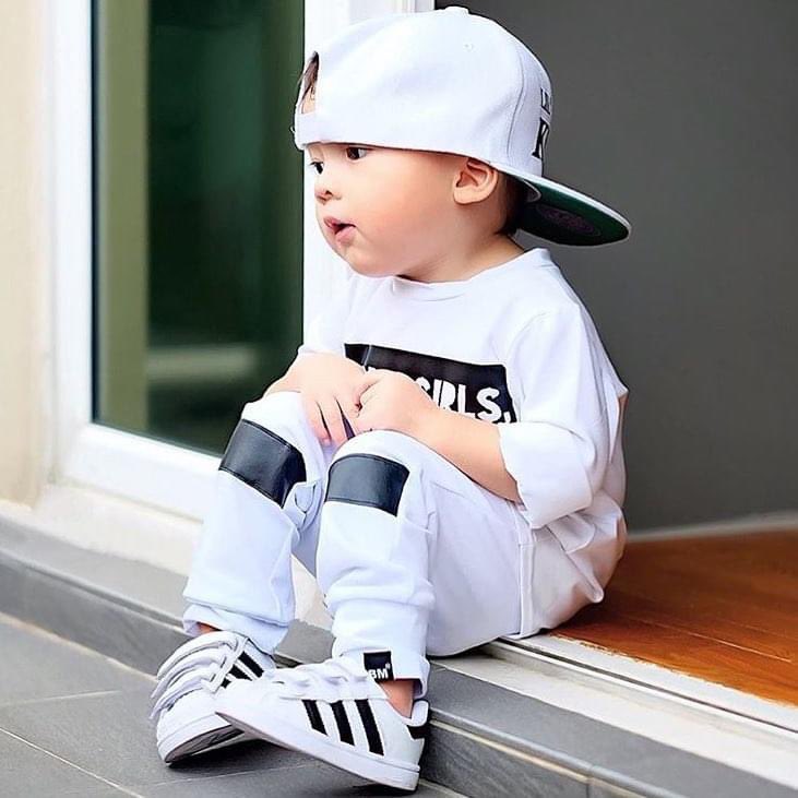 JAYCEE_ANTHONY's tweet photo. The Real Jayjay Mana Mana Lang Yan Batang Breezy Meet Mo Soon Mga Playmates Mo #Toddler #Kidds #BataBatuta #KidBreezy #DugongPlayboyPeroDiKulong https://t.co/LkBEiuCQmv