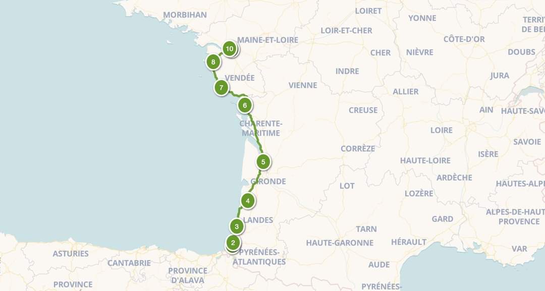 PYL_Nantes's tweet photo. à l'invitation de Nos Rues Demain, une des placettes de #SaintSeb est investie par les habitants pour le concert de Ghost on a Wire qui a choisi de faire sa tournée en vélo pour réduire son impact, comme en écho au rapport du shift project sur l'impact carbone de la culture. https://t.co/k620L8b6Tc