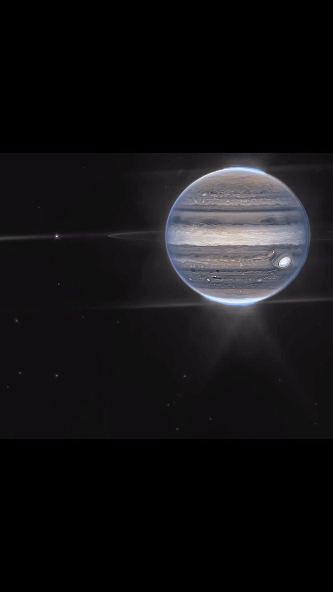 CerfiaFR's tweet photo. 🪐 PHOTO | La #Nasa a publié  deux nouvelles photos spectaculaires de la planète #Jupiter prises grâce au télescope spatial #JamesWebb.

(CF) #Espace https://t.co/rOJc5YAAdr