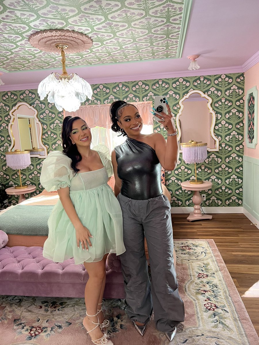 TouchySubPod's tweet photo. This week on Touchy Subject we have the one and only @_heathersanders! The ladies dive deep into being a business owner, maintaining a social media presence, and the relationship between her and T-Rell. Additionally, Heather addresses Blac Chyna drama and her beef with JiDion!💜 https://t.co/Fzlu7zOpB6
