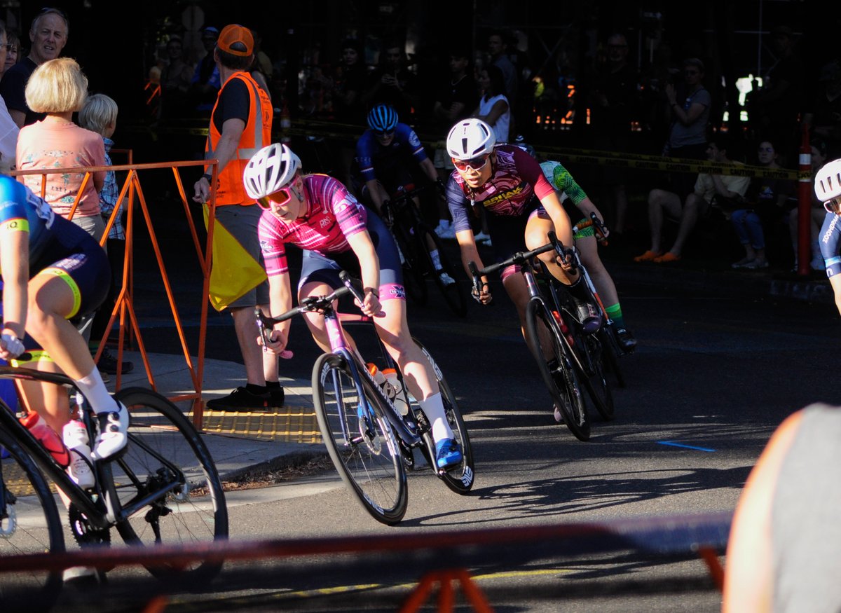 We've got some great photos from this weekend's Portland Criterium, Women's Pro 1/2/3 race up on the blog right now!
blog.sellwoodcycle.com/portland-crite…