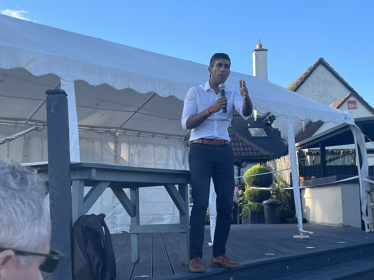 ChrisPHoworth's tweet image. In Meon Valley, for my 3rd session today with Rishi setting out his vision for the Party &amp;amp; his Premiership. All day, his ethical leadership &amp;amp; sound money approach have been exciting members &amp;amp; colleagues. Great, deliverable, proposals on energy markets, armed forces the NHS &amp;amp; tax!