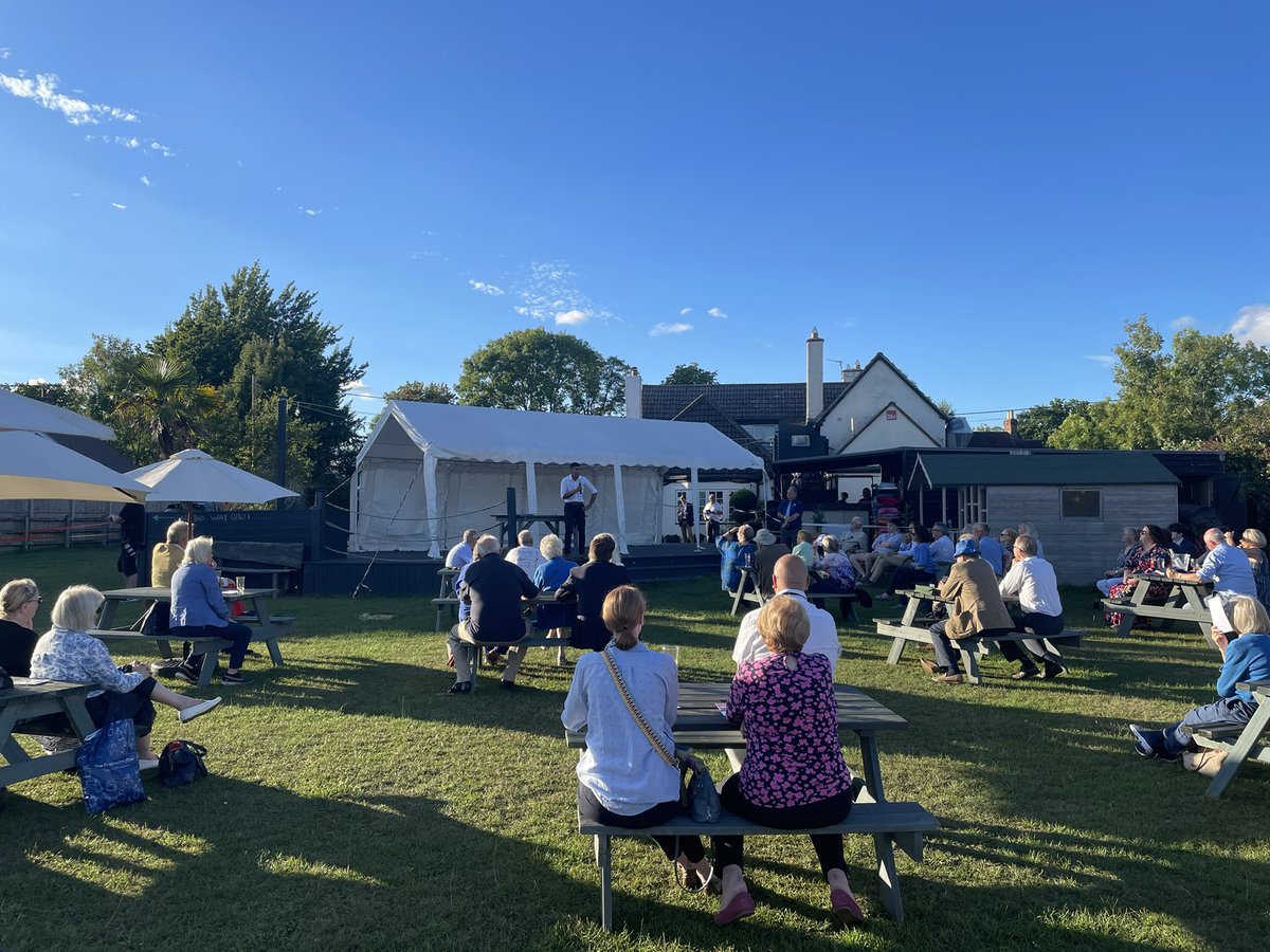 ChrisPHoworth's tweet image. In Meon Valley, for my 3rd session today with Rishi setting out his vision for the Party &amp;amp; his Premiership. All day, his ethical leadership &amp;amp; sound money approach have been exciting members &amp;amp; colleagues. Great, deliverable, proposals on energy markets, armed forces the NHS &amp;amp; tax!