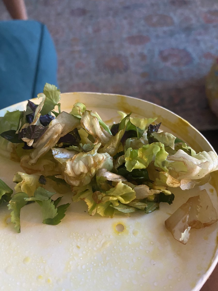 MummyNarrative's tweet photo. @PhoRestaurant Regularly order through your Hornsey Edition branch via Deliveroo BUT twice in a row you’ve got the same order wrong, and I also get presented with rotten lettuce &amp; garnish. And I’m heavily pregnant! Not a happy customer 🤯 https://t.co/yHhYl9nY8q