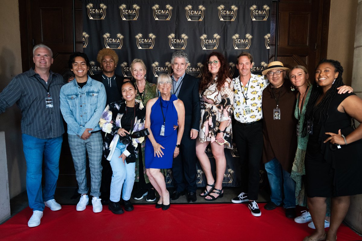 AwardsSan's tweet photo. Great AP student volunteers and friends for the San Diego Movie Awards!!  #actingprofessionally #actingclasssandiego #sandiegoactingclass #actingclassnearme #bestactingclass #sandiegomovieawards #sdma https://t.co/YfWuegiOLQ