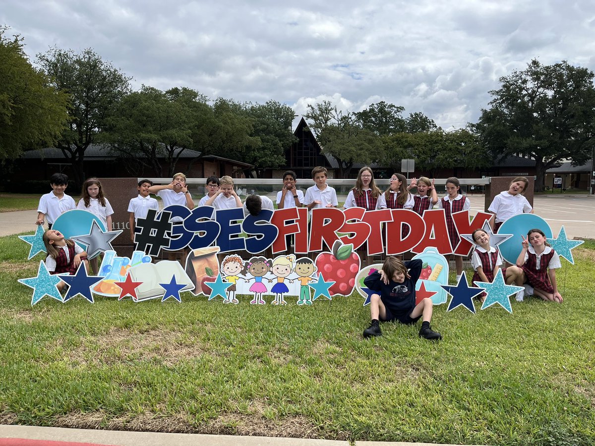 cjohnson_gses's tweet photo. Having the best first day in 4J!! #Gsesfirstday @gsesdallas @GSESAdmission https://t.co/lEgLFKDHOm