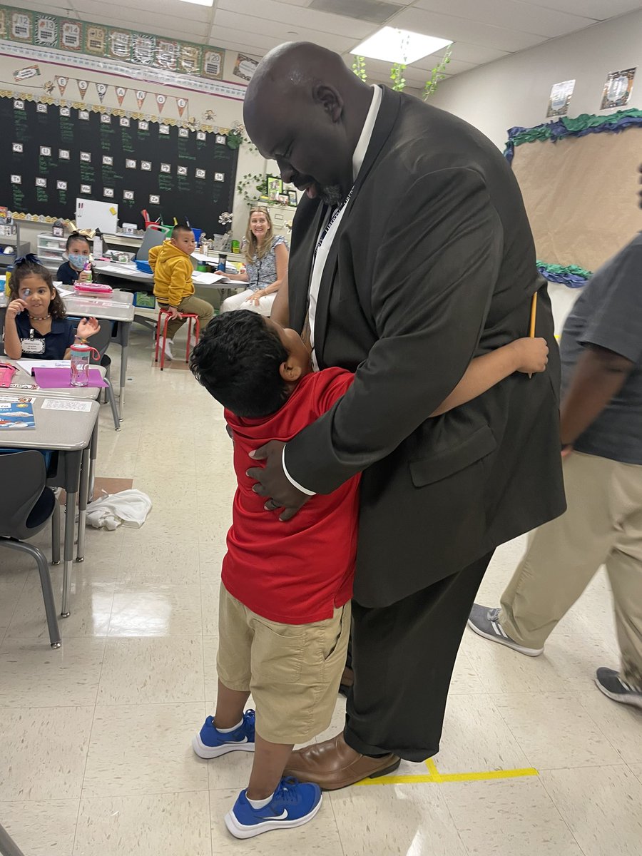 One of our first grade friends, Daniel, at <a href="/TaylorRayES/">Taylor Ray - LCISD</a> must have heard that <a href="/Dr_RNivens/">Dr. Roosevelt Nivens</a> is a BIG fan of hugs!