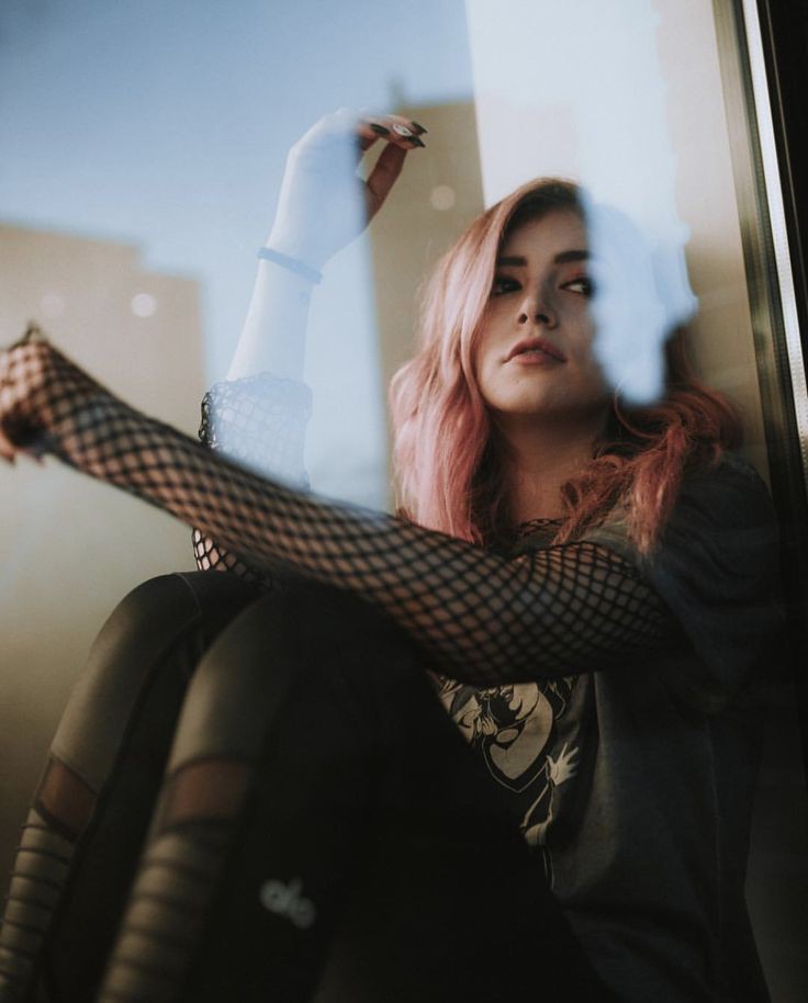 jessicareviews_'s tweet image. Happy belated birthday to @againstthecurrent 's Chrissy Costanza! 

#againstthecurrent #chrissycostanza #alternativepop #alternative #alternativemusic