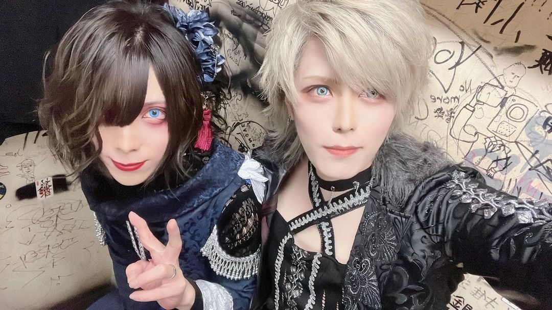 SigMemo_world's tweet photo. #Shiro ⚊ 2022.08.21
⚊⚊⚊⚊
Once again, thanks for yesterday. It was way too fun. 

When I had to go on stage my stress was so high, and after the live my body was so sore that I had no more strength. When I realized I spent 2,5 years without Sigmemo, 
[...] https://t.co/ZcyED79SL2