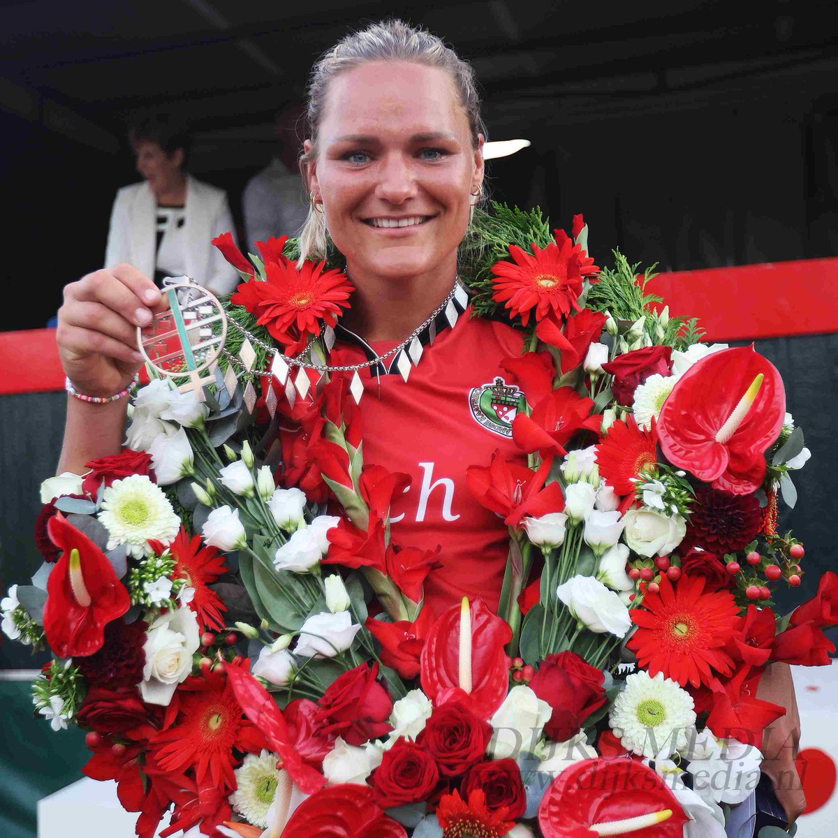 DijksMedia's tweet image. Nynke Sijbrandij (koningin) , Manon Scheepstra en Marrit Zeinstra winnen de Frouljus PC 2022 #damesPC #dijksmedia #knkb