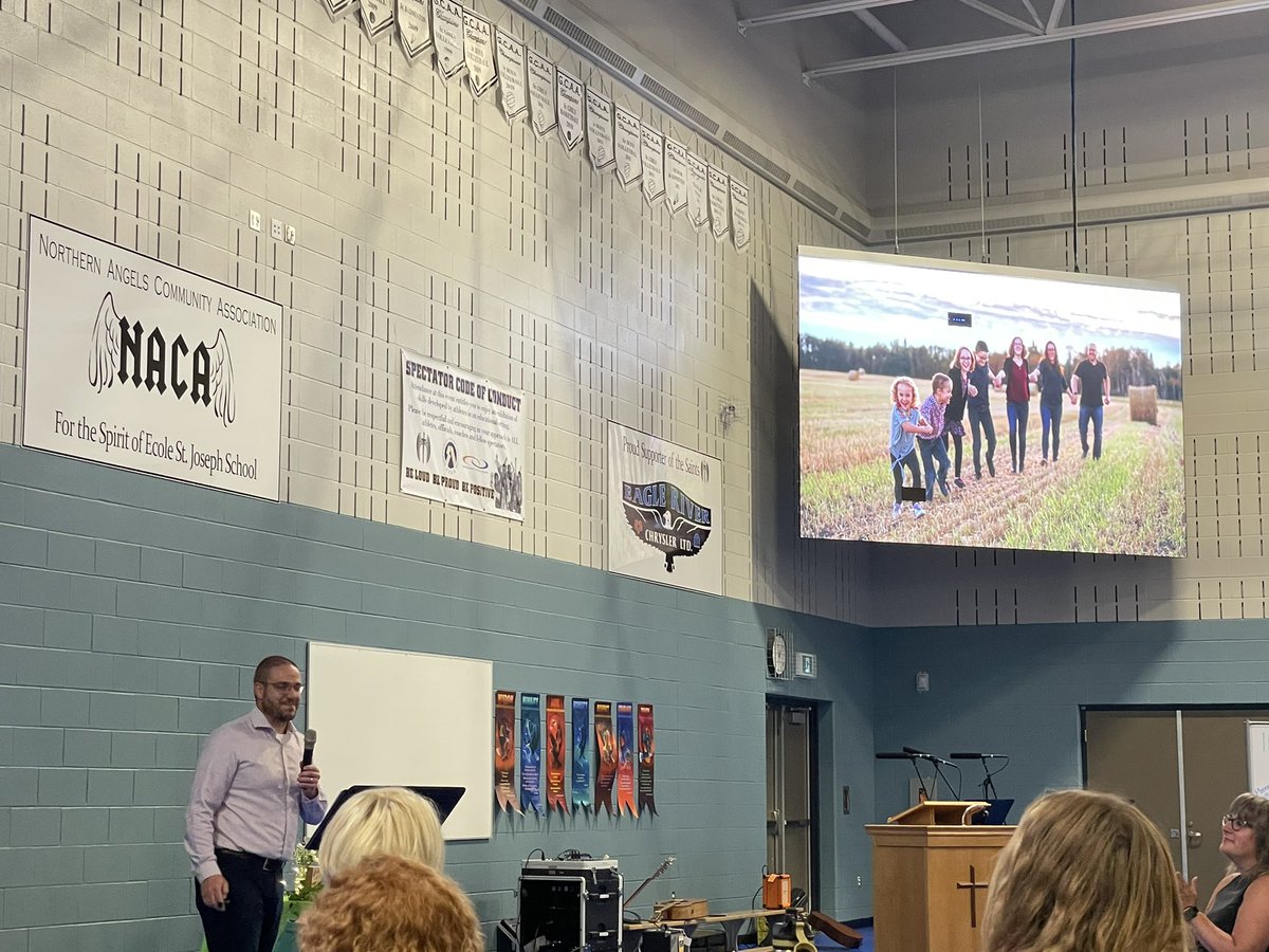 AshleyFloyd12's tweet photo. Living Waters Catholic Schools are together sharing faith, laughter and JOY! Welcome to the 2022-2023 school year! @lw_stjoseph @lwcrd_stmary https://t.co/eU8AlYeHOA
