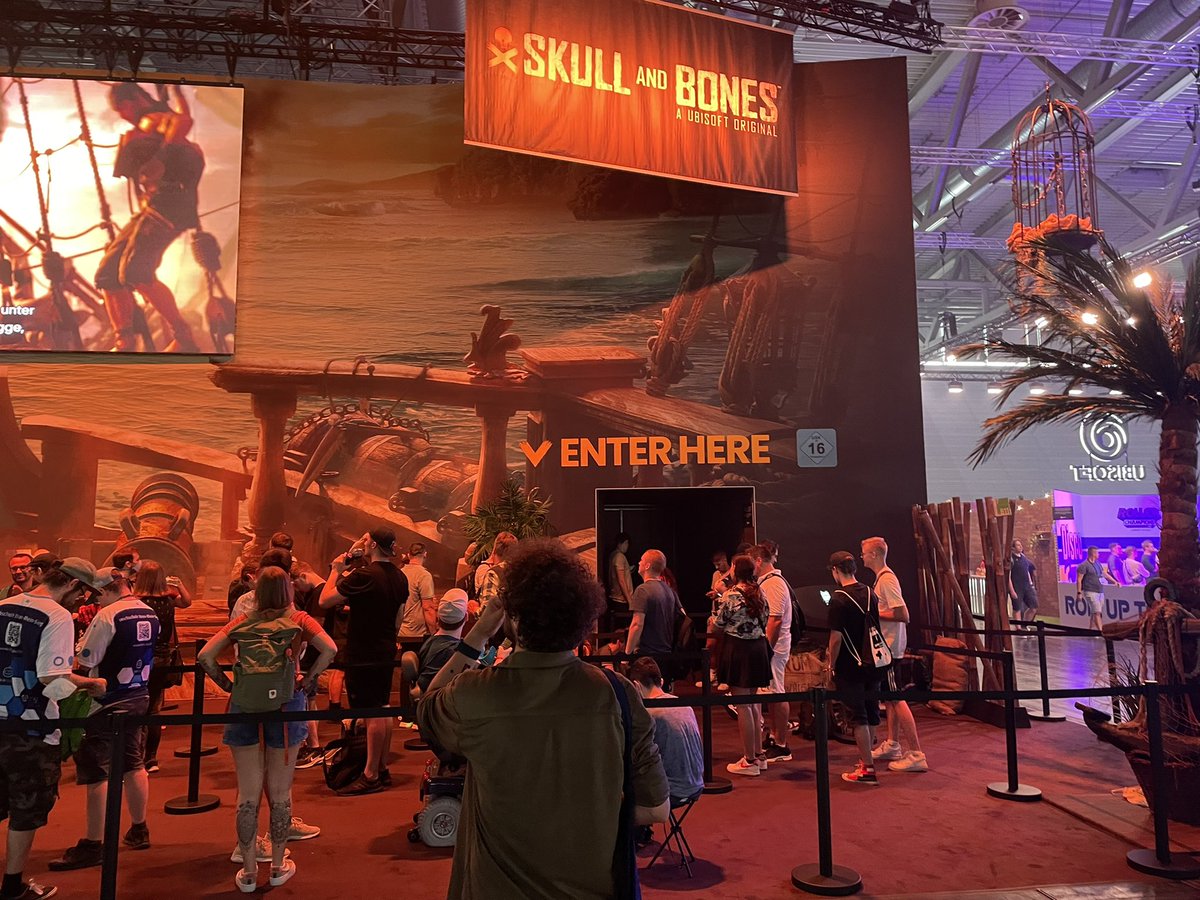 maloria's tweet photo. Day 1
Feels good to be back! Lots of familiar faces. #gamescom2022 #gameslocalization https://t.co/p8i4qsBqzf