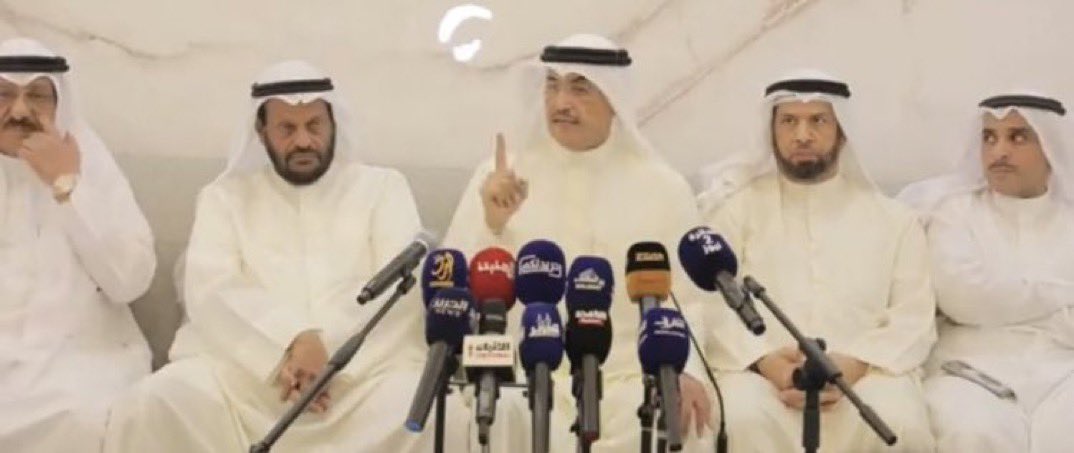 barqnewskw's tweet photo. محمد المطير من ديوان د عبدالله متعب العراده : 
ِ
نتمنى من الشعب الكويتي ان يحسن الاختيار
ِ
مجلس ٢٠١٣ هو سبب  كل المشاكل في البلد
ِ
#الكويت #مجلس_الامة https://t.co/fSiYeQ540L