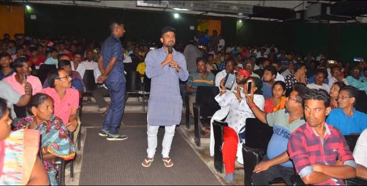 TtjNorth24pgs's tweet photo. আজ অশোকনগর শহীদ সদনে তৃণমূল ছাত্র পরিষদের প্রতিষ্ঠা দিবস উপলক্ষ্যে আগামী ২৯শে'র ছাত্র সমাবেশকে সাফল্যমণ্ডিত করার লক্ষ্যে প্রস্তুতি সভায় মমতা বন্দ্যোপাধ্যায়কে দেশনেত্রী হিসেবে প্রতিষ্ঠিত করার ডাক উঠল। আমাদের লড়াই ছাত্রদের স্বার্থে, মানুষের প্রয়োজনে। এ লড়াইয়ে জয় আমাদের হবেই https://t.co/CGX9dBi7eH