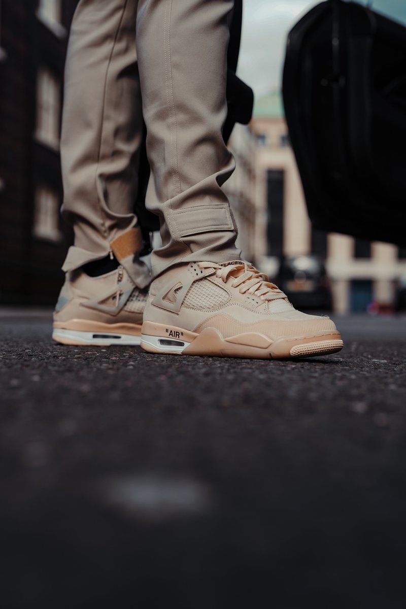 Dropped my Genesis collection: Solitary Travels 🎞 by @borzyNFT 

10x 1 of 1 pieces shot by me 🫡 

.05Ξ